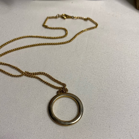 Vintage Avon Circle Necklace - Picture 6 of 7